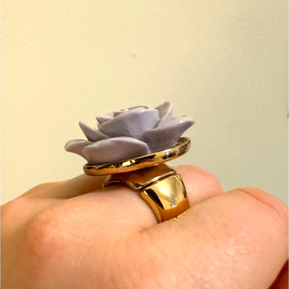 Lavender rose stretch ring
